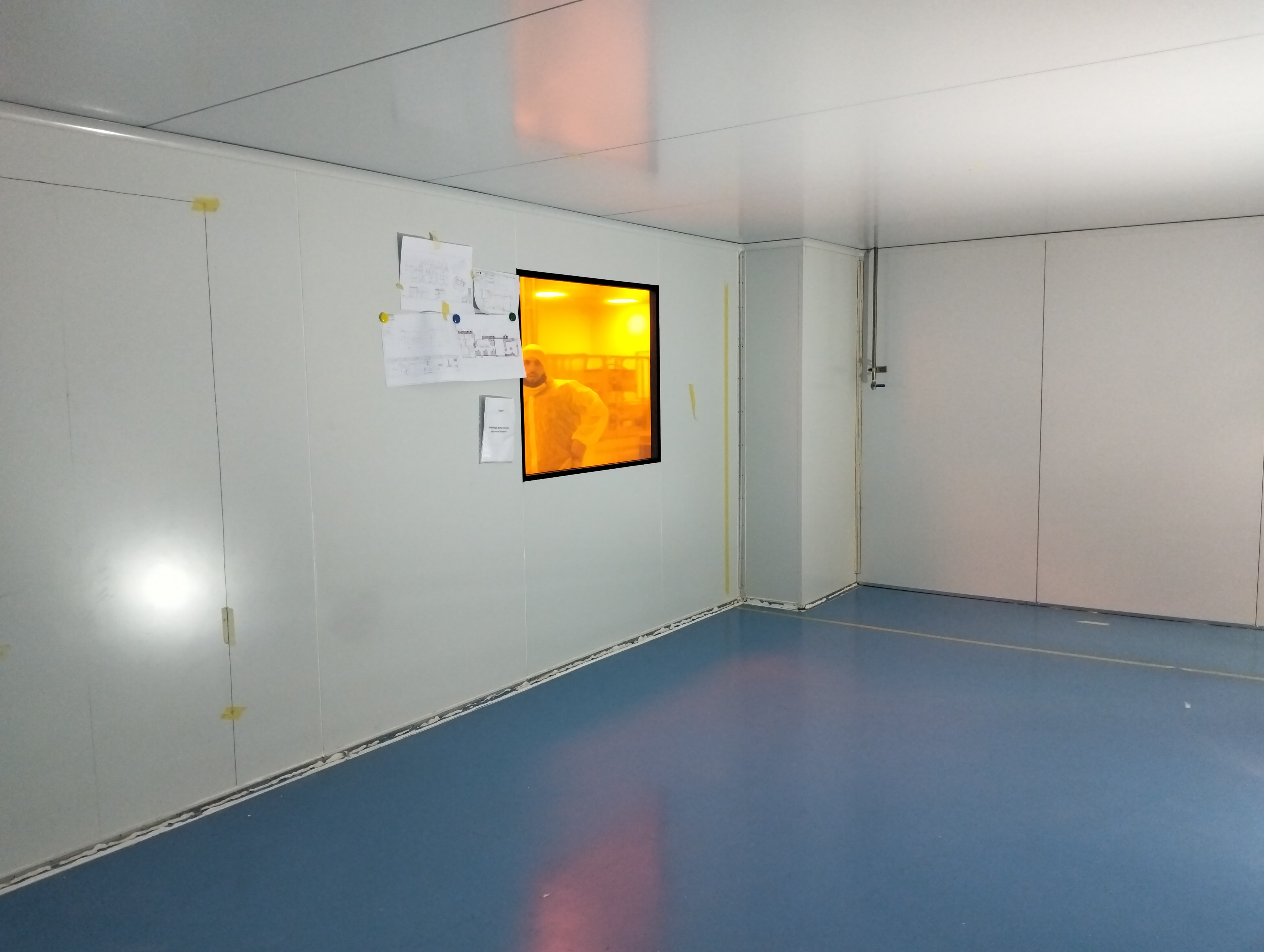 Extension d’une salle blanche existante. ASCENSIA - ALGER